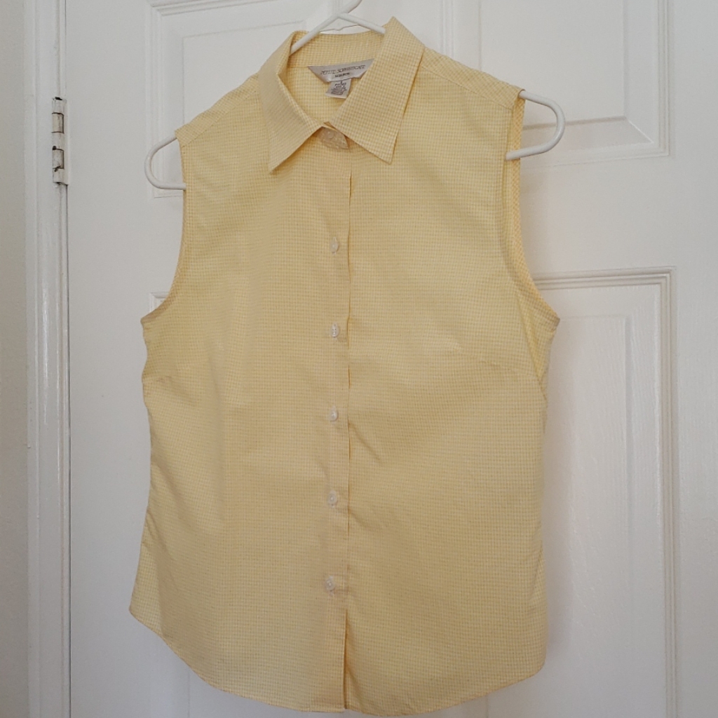 Fitted Button Down Top